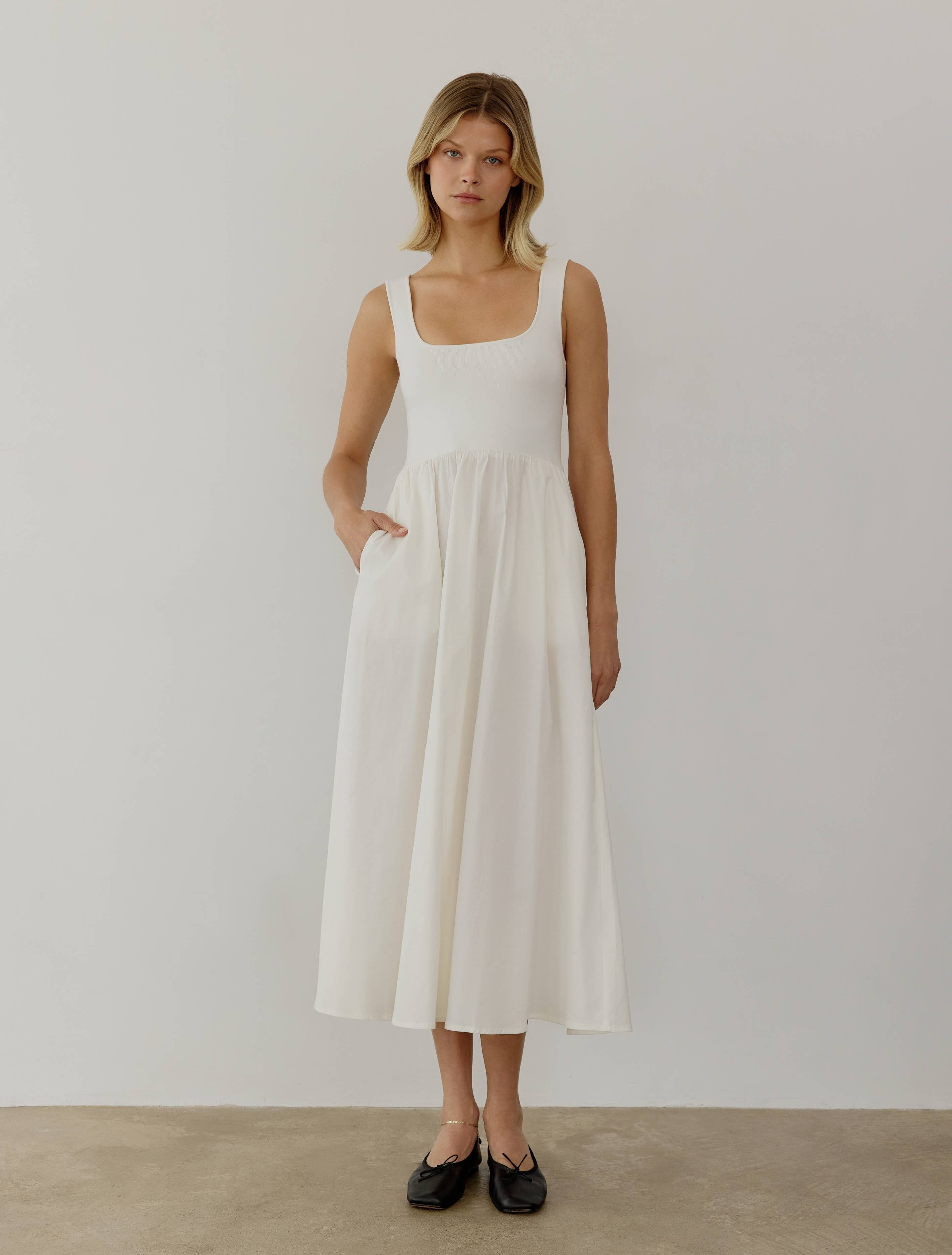 Lucinda Sleeveless Maxi Dress