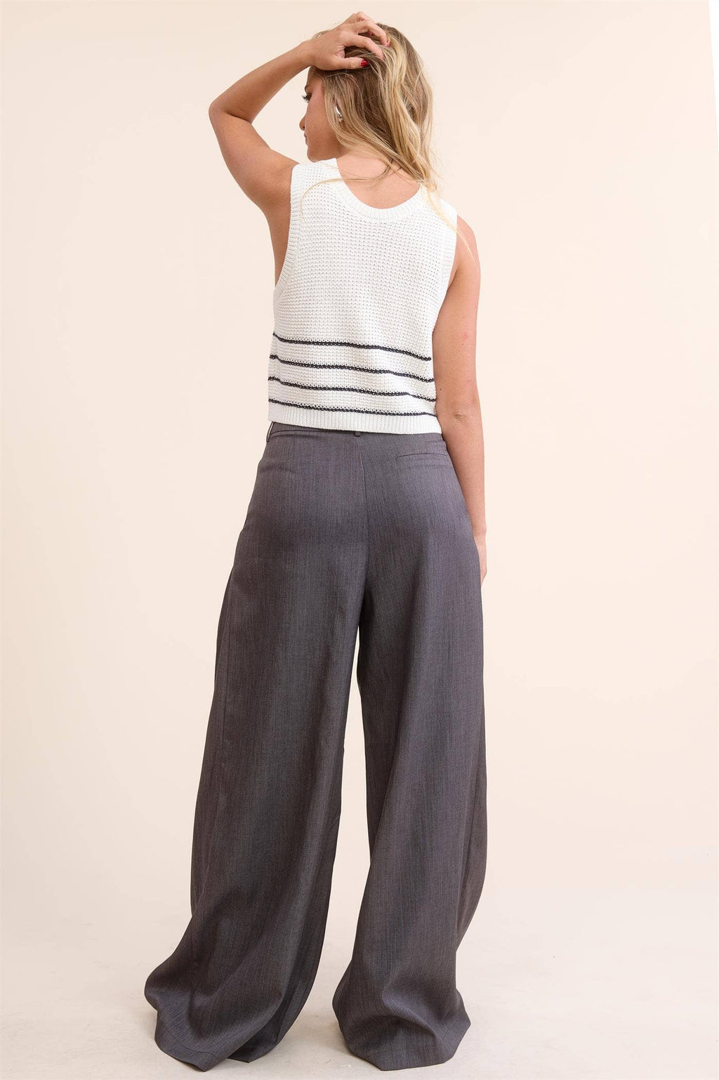 Low Waist Wide Leg Pleated Trouser