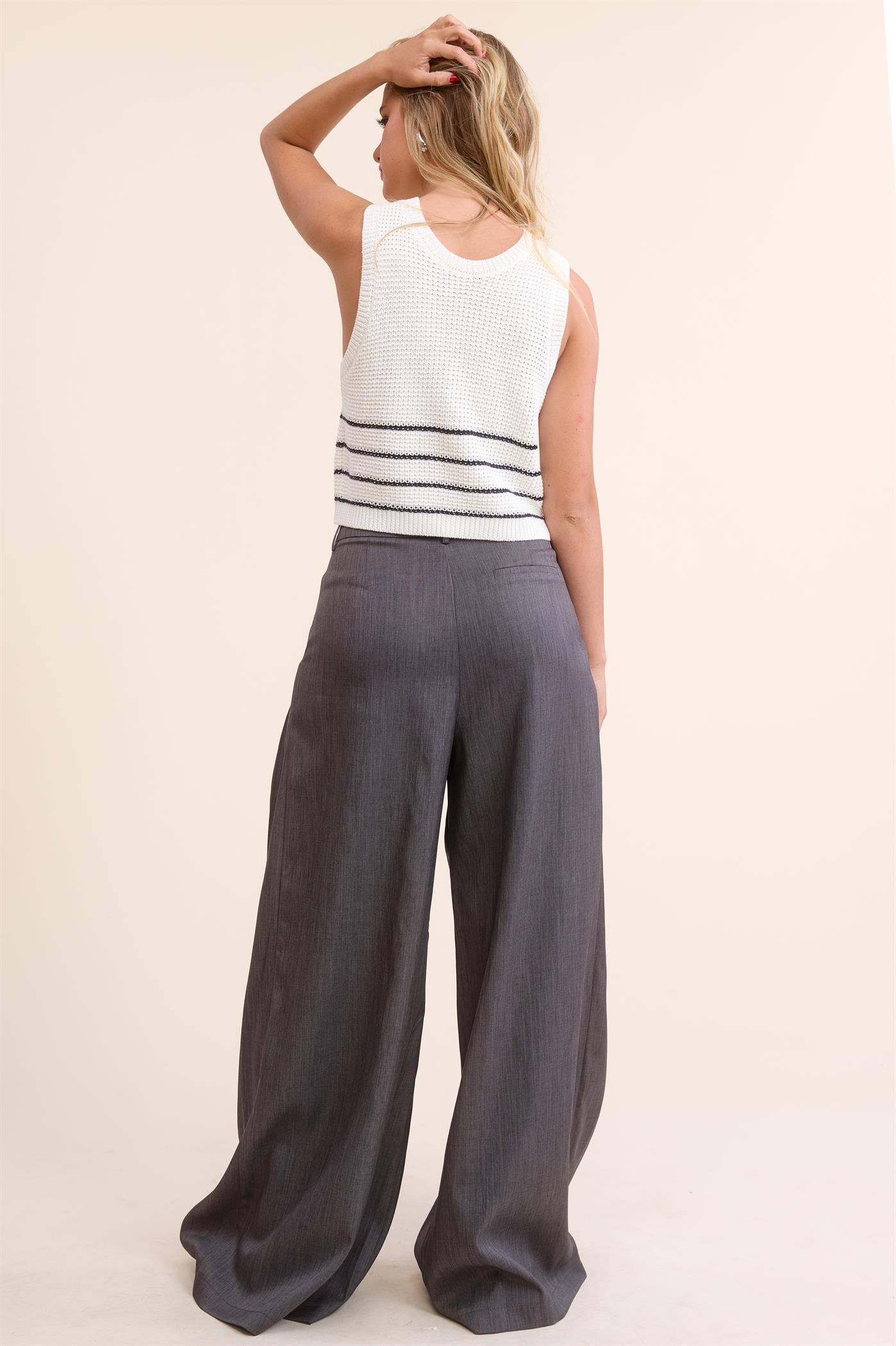 Low Waist Wide Leg Pleated Trouser