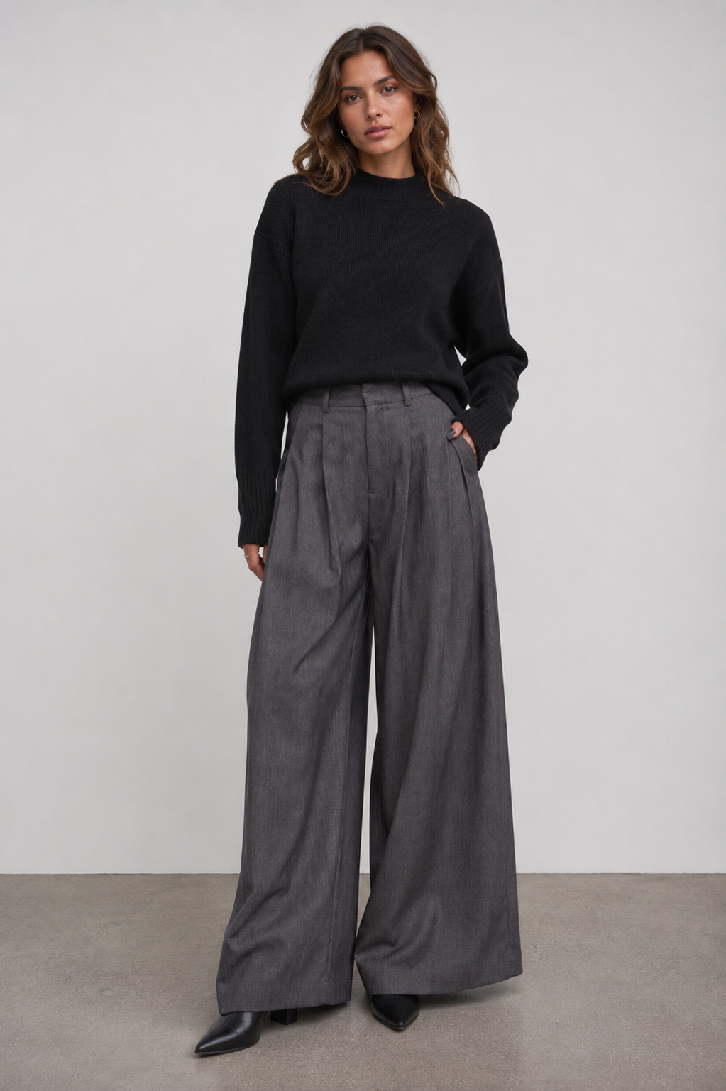 Low Waist Wide Leg Pleated Trouser